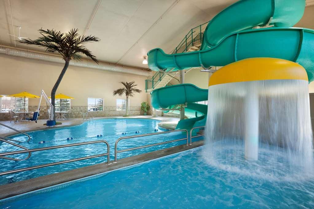Country Inn & Suites By Radisson Bismarck Waterpark Dış mekan fotoğraf