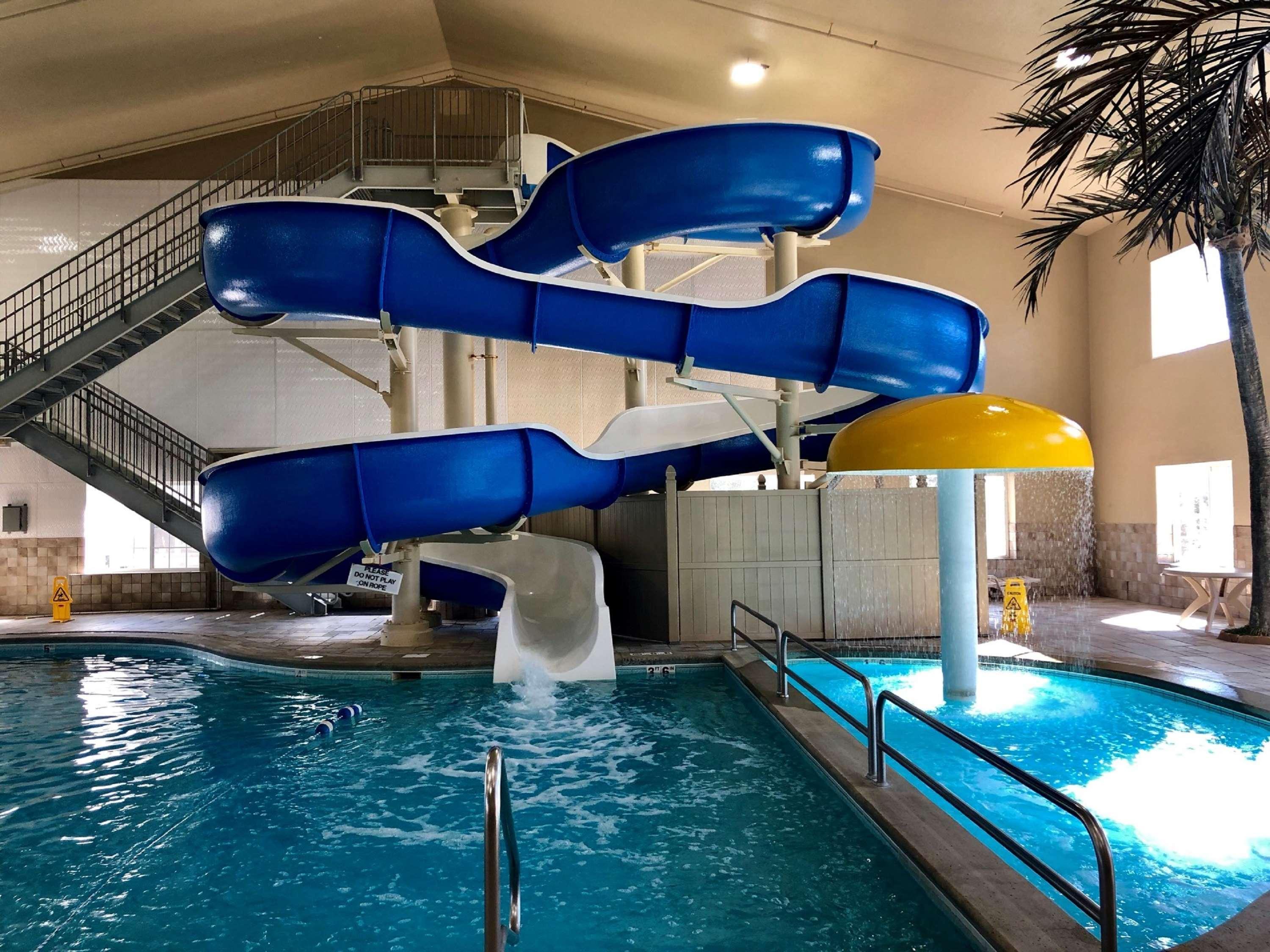 Country Inn & Suites By Radisson Bismarck Waterpark Dış mekan fotoğraf